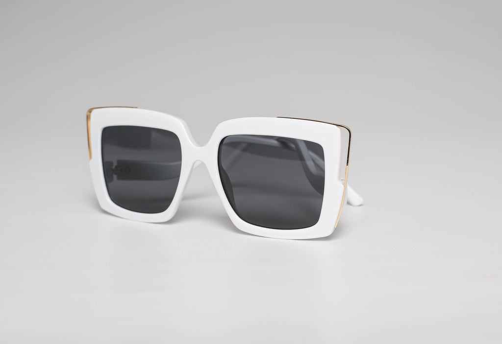 NEU B ( White )